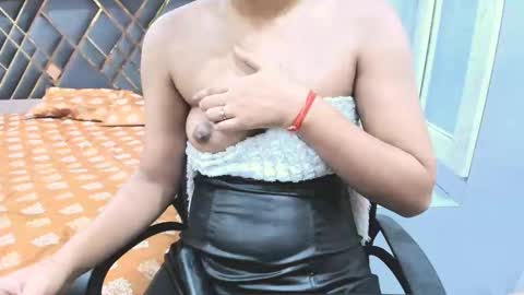 Snapshot of sexy_doll_1_ chatting on February 4, 2026, 2:06 am Sexydoll online show from February 4, 2026, 2:06 am