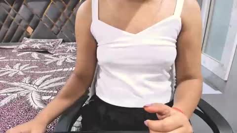 Snapshot of sexy_doll_1_ chatting on March 10, 2026, 1:43 am Sexydoll online show from March 10, 2026, 1:43 am