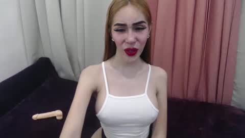 Snapshot of sexy_emily92 chatting on January 28, 2025, 8:25 am sexy_emily92 online show from January 28, 2025, 8:25 am