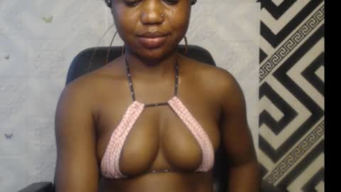 Snapshot of sexy_floral chatting on September 30, 2025, 9:14 am Angela online show from September 30, 2025, 9:14 am