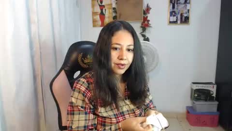 layla violeta gomez online show from February 17, 2026, 3:47 am