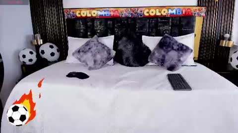 Snapshot of sexy_hot_milf_ chatting on June 17, 2026, 8:54 pm Dafne online show from June 17, 2026, 8:54 pm