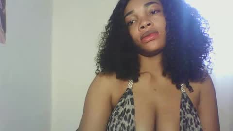 Sexy kitty881 online show from September 27, 2025, 9:47 am