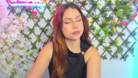 Lily online show from December 1, 2025, 3:44 am