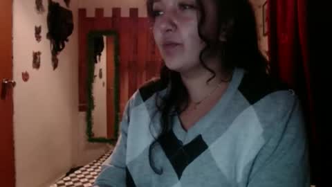 sexy lolas online show from December 9, 2024, 5:07 am