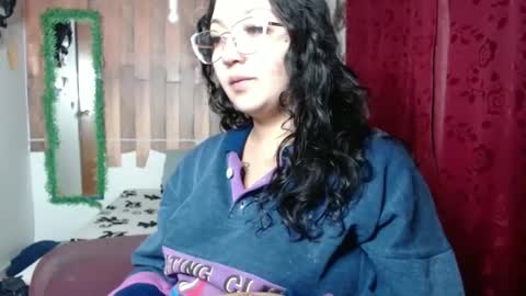 sexy lolas online show from January 7, 2025, 5:43 am