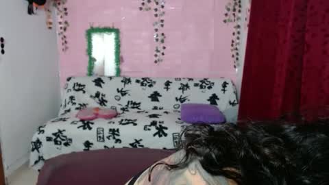 sexy lolas online show from March 4, 2025, 4:49 am