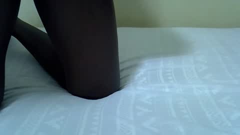 Loner online show from November 20, 2025, 2:23 am