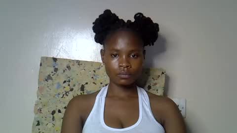 Molyne online show from March 23, 2026, 1:59 pm