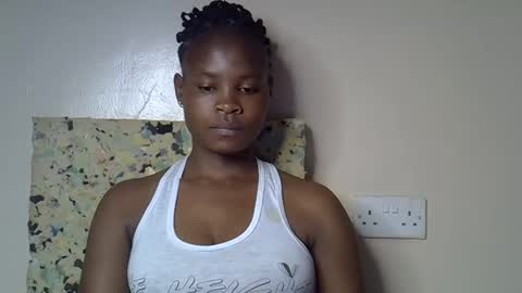 Molyne online show from April 10, 2026, 12:43 pm