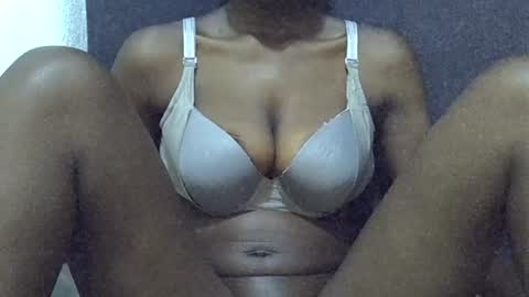 sexy_peach4 online show from June 19, 2026, 11:52 pm