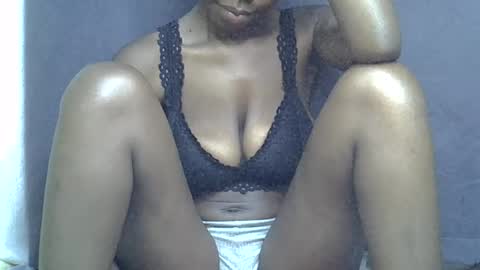 sexy_peach4 online show from July 7, 2026, 11:20 pm