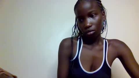 sexy_petittie online show from October 14, 2025, 6:47 am