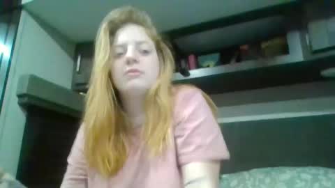 sexy_red03 online show from February 5, 2025, 1:15 am