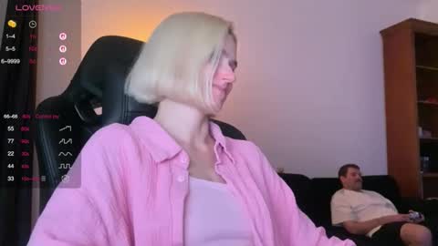 Snapshot of sexy_sweets chatting on September 19, 2025, 6:41 pm Sexy-Sweets online show from September 19, 2025, 6:41 pm