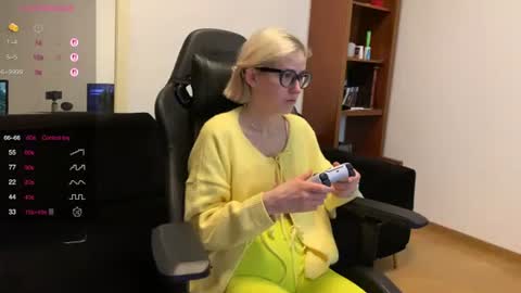Snapshot of sexy_sweets chatting on October 6, 2025, 10:07 pm Sexy-Sweets online show from October 6, 2025, 10:07 pm