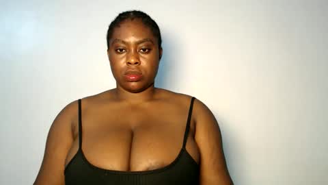 Snapshot of sexy_wetpussyy chatting on October 31, 2025, 10:22 pm Luna online show from October 31, 2025, 10:22 pm