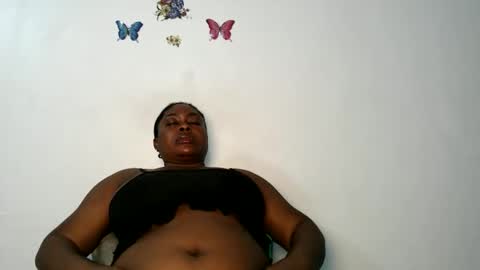 Snapshot of sexy_wetpussyy chatting on November 27, 2025, 10:34 pm Luna online show from November 27, 2025, 10:34 pm