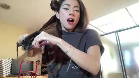 Alice Skay online show from December 16, 2025, 5:29 pm