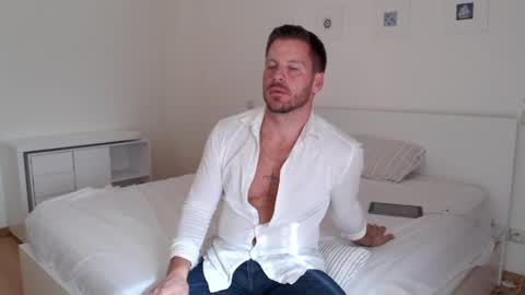 Snapshot of sexyandmarried chatting on December 2, 2024, 11:01 am sexyandmarried online show from December 2, 2024, 11:01 am