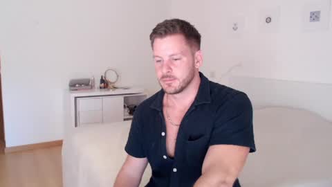 Snapshot of sexyandmarried chatting on December 24, 2024, 1:28 pm sexyandmarried online show from December 24, 2024, 1:28 pm