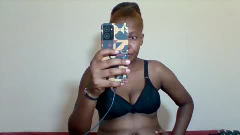 sexyapple2002 online show from February 13, 2026, 7:10 pm