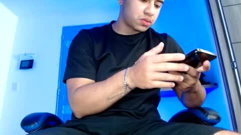 Snapshot of sexyboy_bigclit chatting on June 29, 2026, 1:44 pm Iker online show from June 29, 2026, 1:44 pm