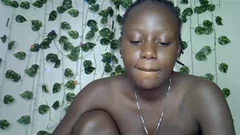 sexybree_love online show from December 5, 2024, 11:49 am