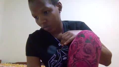 Snapshot of sexybrown14 chatting on September 14, 2025, 11:09 am Essy online show from September 14, 2025, 11:09 am