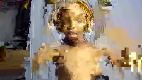 Essy online show from November 23, 2025, 8:41 pm