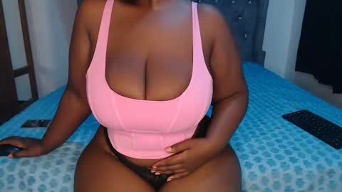 Snapshot of sexychocco_ chatting on October 3, 2025, 6:16 pm sexychocco online show from October 3, 2025, 6:16 pm