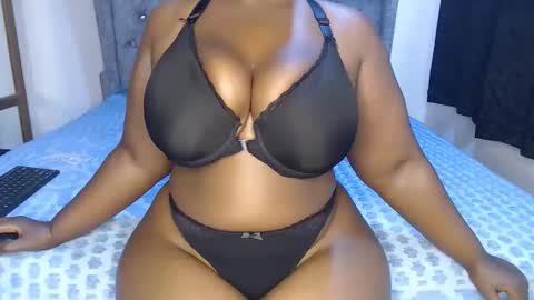 Snapshot of sexychocco_ chatting on October 4, 2025, 11:52 am sexychocco online show from October 4, 2025, 11:52 am