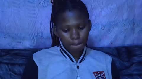 sexydoll002 online show from November 17, 2025, 5:13 am