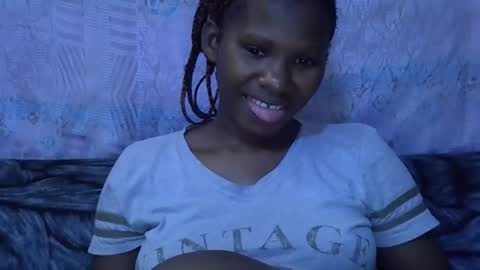 sexydoll002 online show from November 23, 2025, 12:38 pm