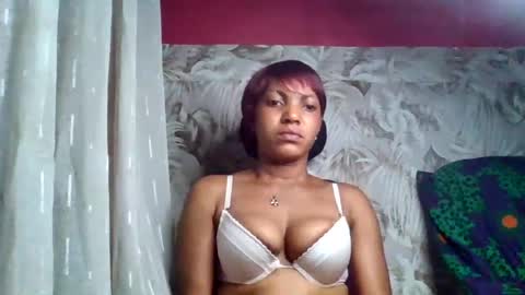 Snapshot of sexydoll32 chatting on June 22, 2026, 6:10 am sexydoll32 online show from June 22, 2026, 6:10 am