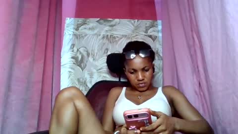 Snapshot of sexydoll32 chatting on July 23, 2026, 1:58 am sexydoll32 online show from July 23, 2026, 1:58 am