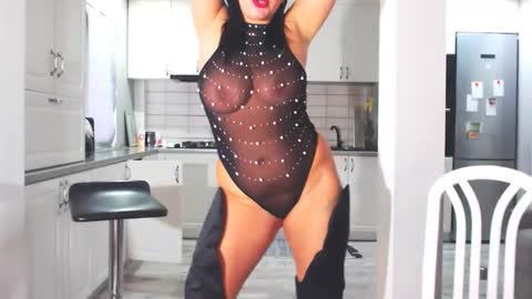 Snapshot of sexydomina chatting on December 2, 2024, 8:30 am sexylady online show from December 2, 2024, 8:30 am