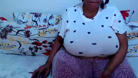 sexyebonylove89 online show from October 1, 2025, 9:21 pm