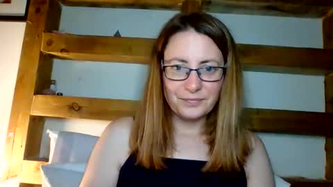 Snapshot of sexyemilyoliver chatting on June 8, 2026, 8:58 am Emily online show from June 8, 2026, 8:58 am