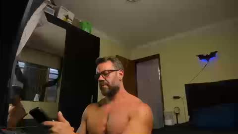 chris online show from September 26, 2025, 8:24 pm