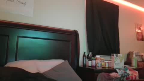Snapshot of sexygoddesslizaaa chatting on December 6, 2024, 8:05 am ETERNAL GODDESS WOMAN online show from December 6, 2024, 8:05 am