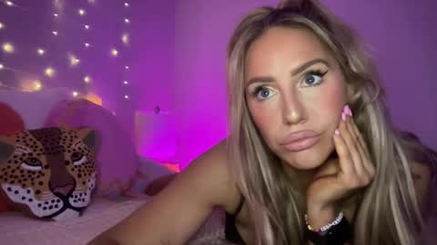 Ashley Love online show from January 7, 2025, 10:43 am