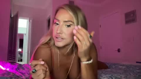 Ashley Love online show from September 30, 2025, 9:36 am