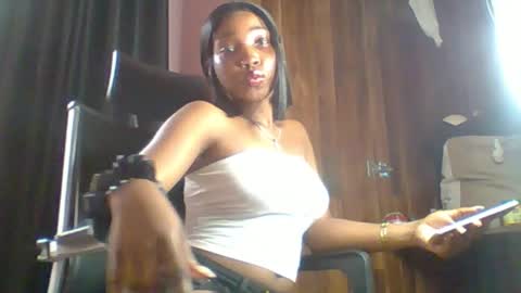 Snapshot of sexyhotbody_haileyxx chatting on September 14, 2025, 8:46 am Hailey online show from September 14, 2025, 8:46 am