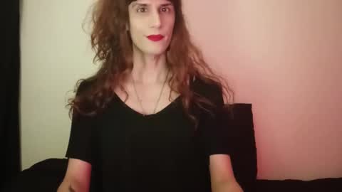 elsathedarlin online show from October 12, 2025, 12:20 am