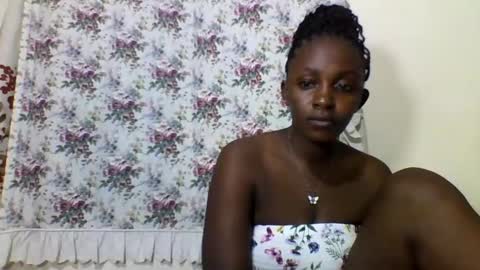 Snapshot of sexyjoane chatting on February 5, 2025, 7:10 pm JOAN online show from February 5, 2025, 7:10 pm