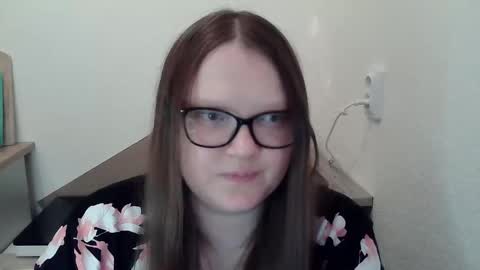 Kate online show from December 4, 2024, 2:59 pm