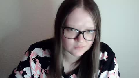 Kate online show from December 13, 2024, 7:32 pm