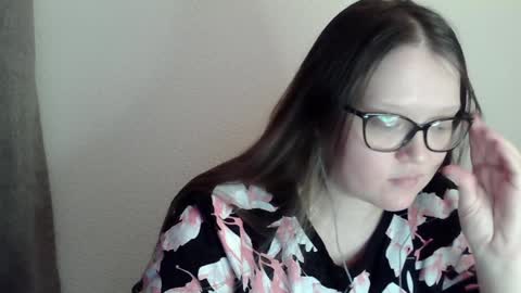 Kate online show from January 1, 2025, 1:26 am