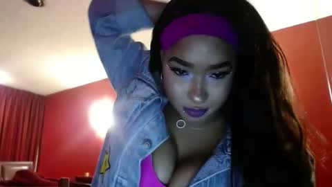 SEXYLATINCOUPLE online show from May 17, 2026, 8:01 am